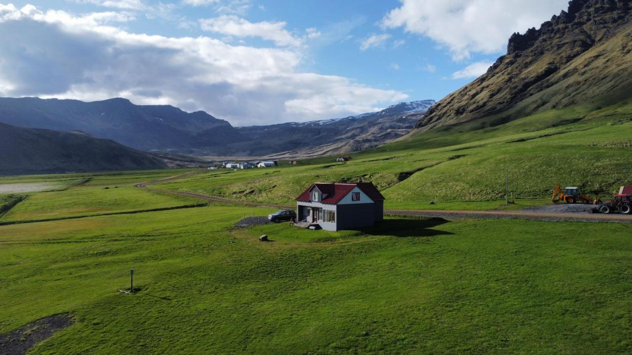Guesthouse Rauthafell Holt  외부 사진